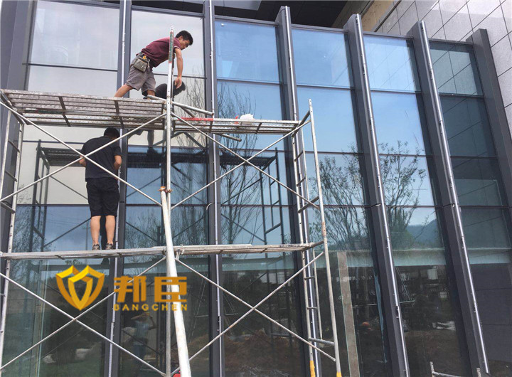 揚(yáng)中恒大玉泉四季隔熱膜